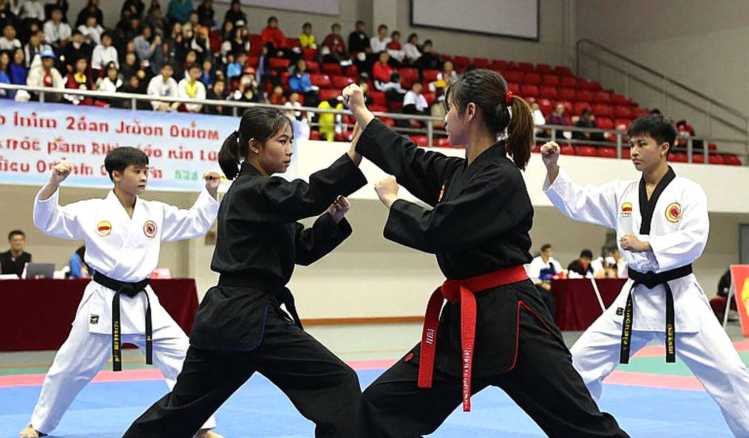 Trần Thị Cẩm Tú và tấm bạc karate thế giới: ngã rẽ hạng cân đáng bàn hơn tỉ số 0-6