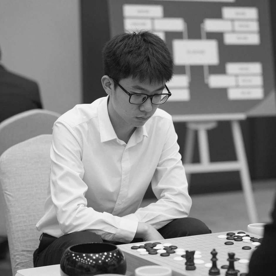 Game of the Week #743: Mười bốn năm nhịp đập thứ Tư của làng cờ vua