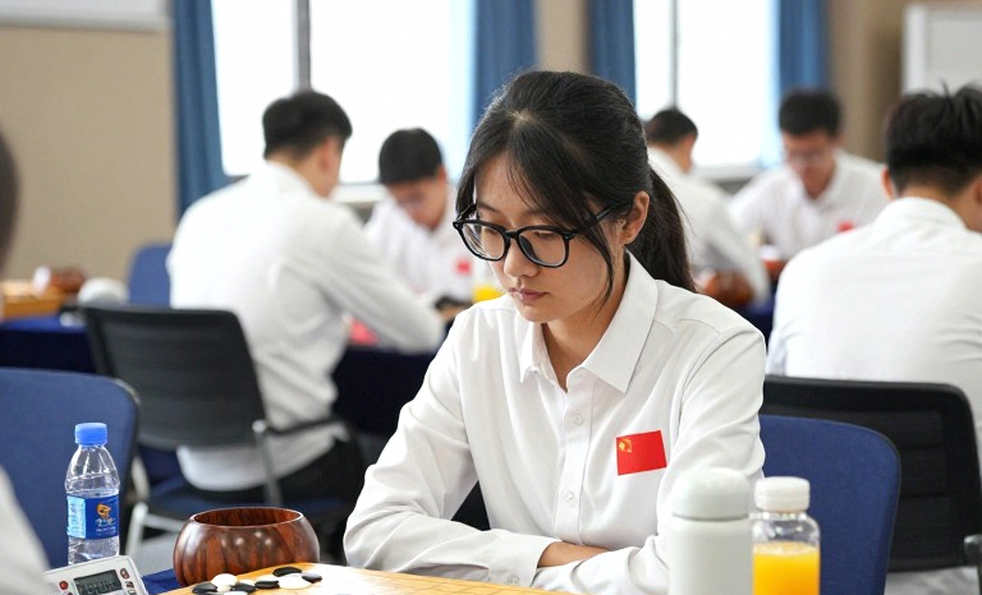 UzChess Cup: Ván cờ ngắn giữa Jacobson và Vakhidov và câu hỏi về khai cuộc né lý thuyết
