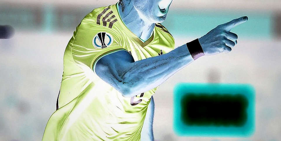 Al-Ettifaq mua 'Messi' và 'Kanté' bản sao: Chiêu trò marketing hay canh bạc chiến thuật? Al-Ettifaq mua 'Messi' và 'Kanté' bản sao: Chiêu trò marketing hay canh bạc chiến thuật?