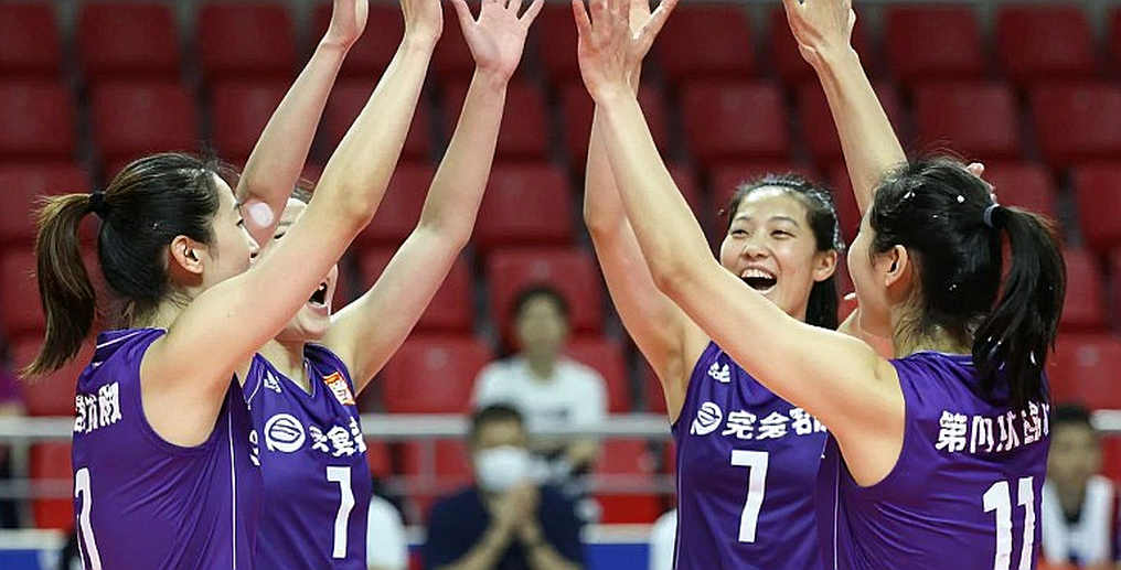 Thổ Nhĩ Kỳ hạ Serbia 3-0 ở bán kết EuroVolley 2026: Sáu điểm ace và bản án viết từ vạch giao bóng
