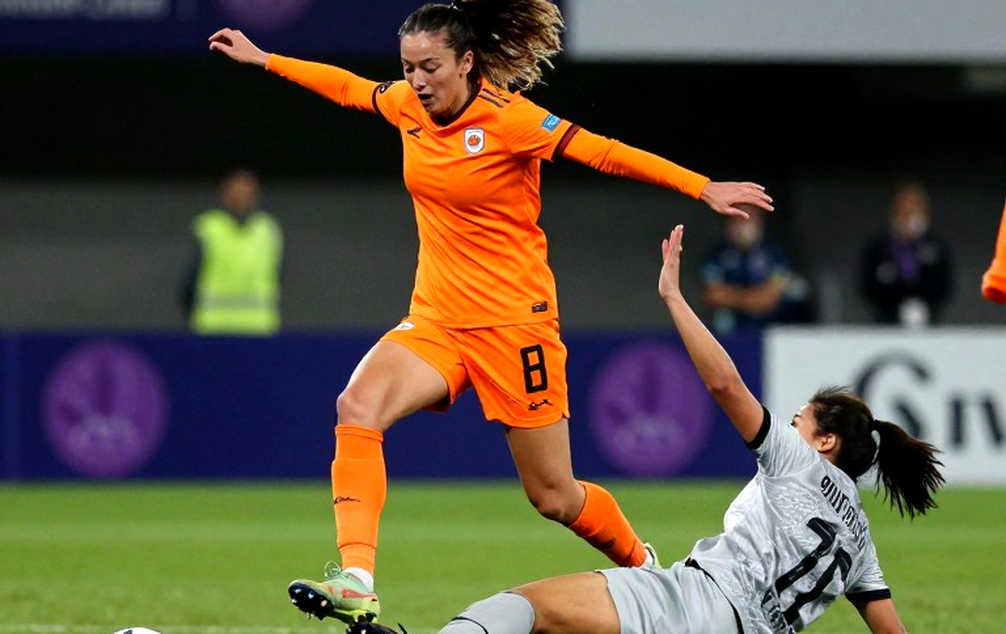 Jonathan David: Bàn thắng derby, chuỗi ba trận lập công và cái bẫy của danh xưng 'số 9 thế giới'