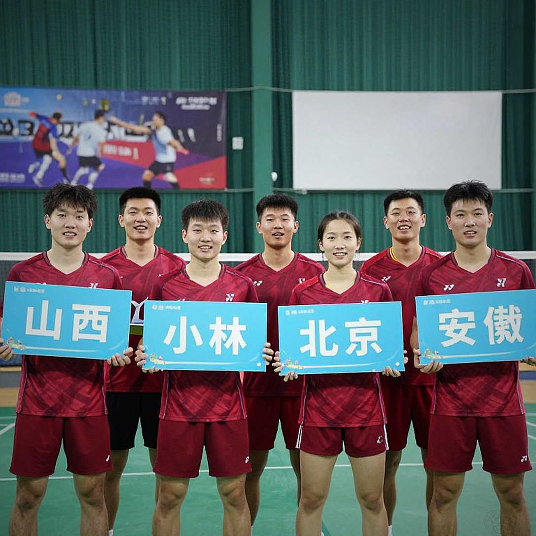 Alwi Farhan Trains With Momota in Tokyo: The 18-Metre Gap Before His Asian Games Debut Alwi Farhan Trains With Momota in Tokyo: The 18-Metre Gap Before His Asian Games Debut