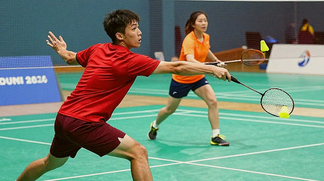 Ashmita Chaliha và câu hỏi về tiêu chuẩn kép của BWF: Khi sân cầu lông mù mịt khói bụi